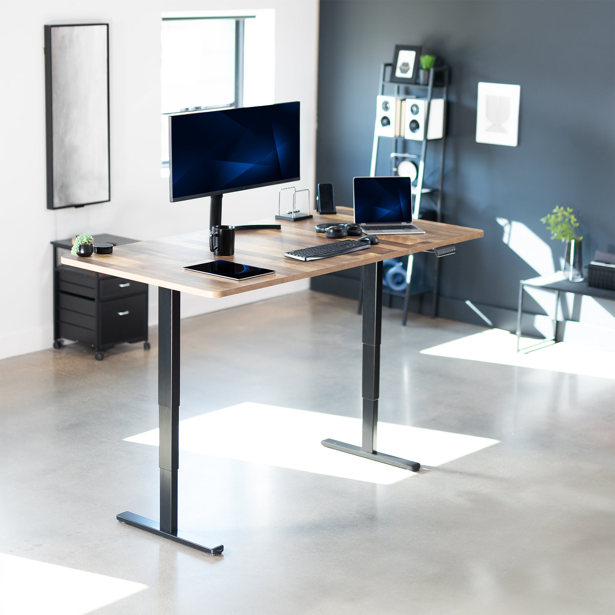 Compatible with both manual and electric frames measuring 51” to 70” in length, this extra-wide table top gives you options!