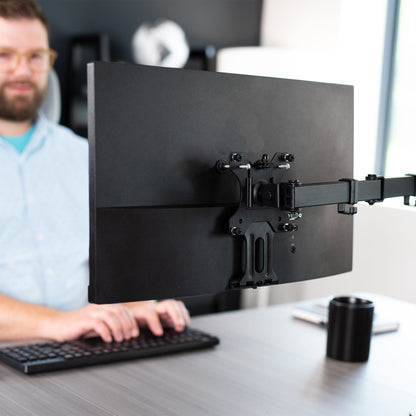 Quick attach VESA adapter for HP monitor mounting capabilities.